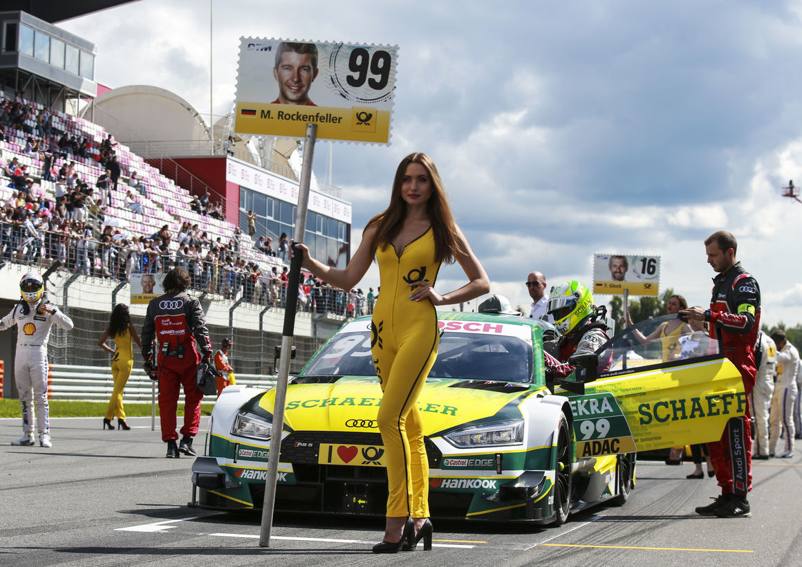 audi grid girl