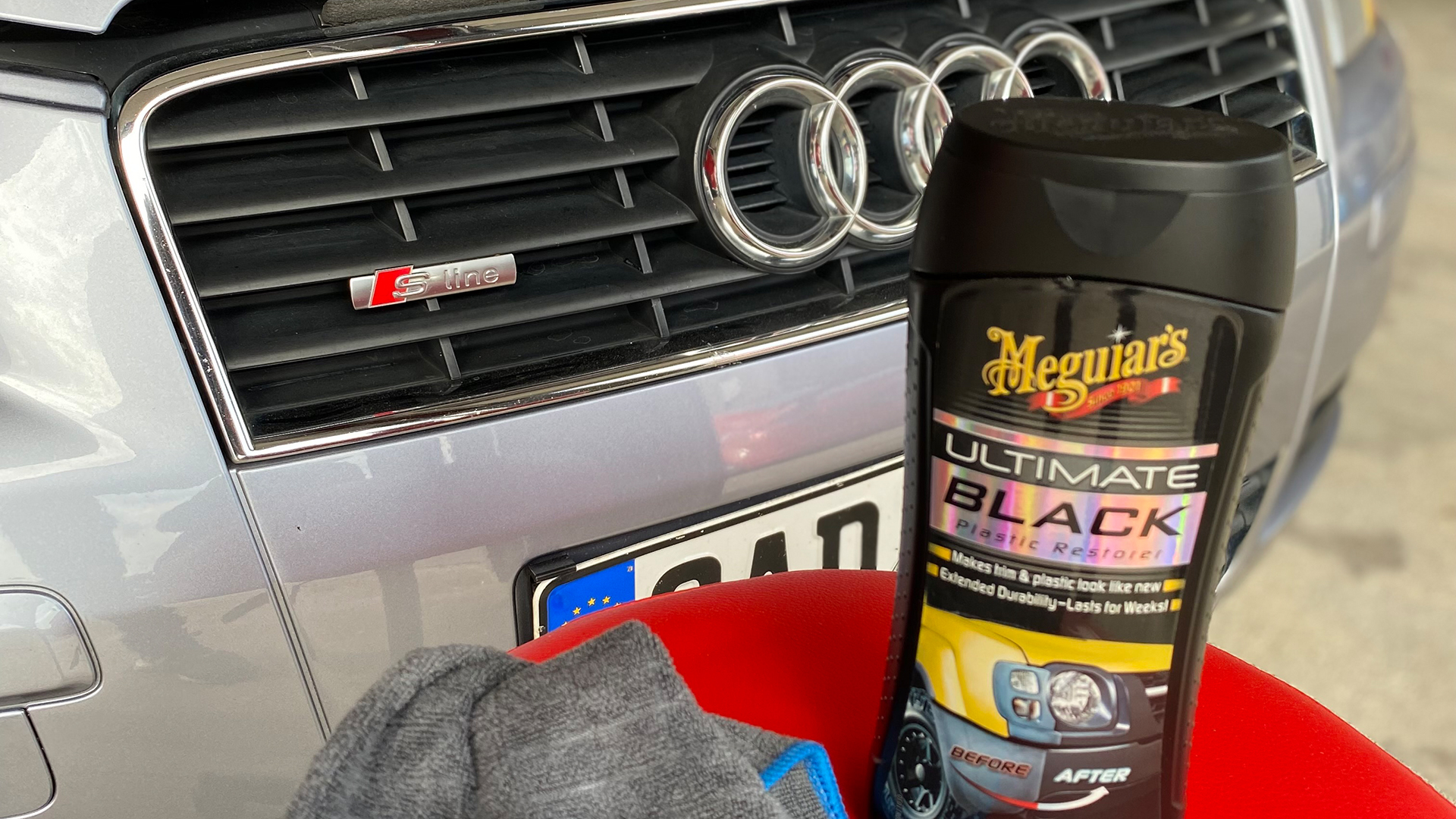 MEGUIARS Ultimate Black Plastic Restorer