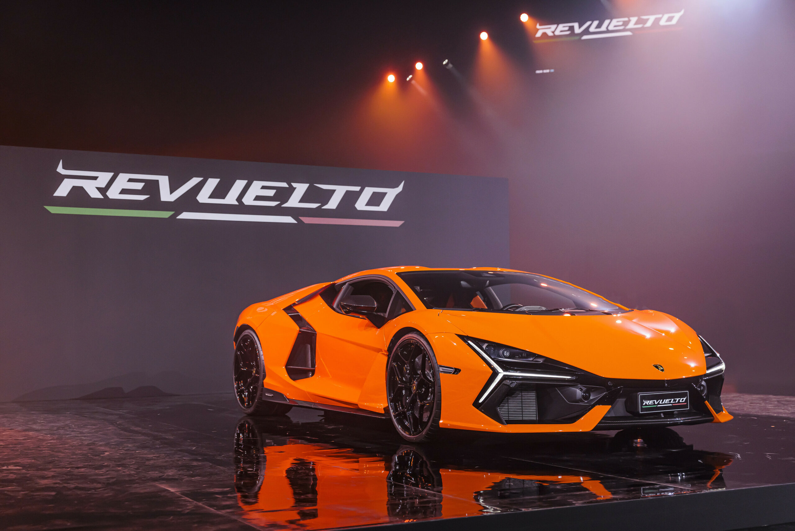 Urus and Huracán lead Automobili Lamborghinis record results in