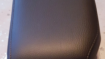 Ein Audi TT Abdeckung Armlehne links finden Sie auf