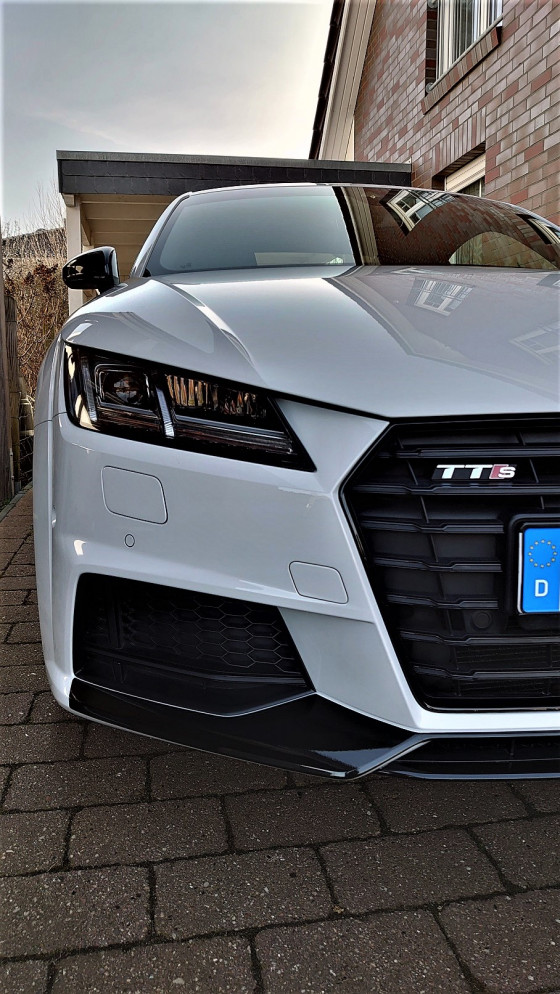 Audi TTS 8S (1)