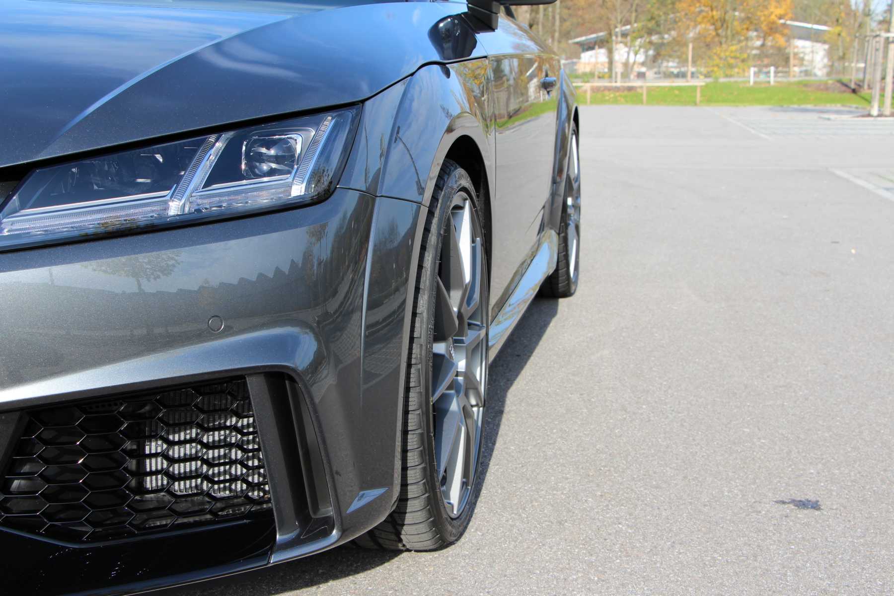 AUDI TT RS 8S
