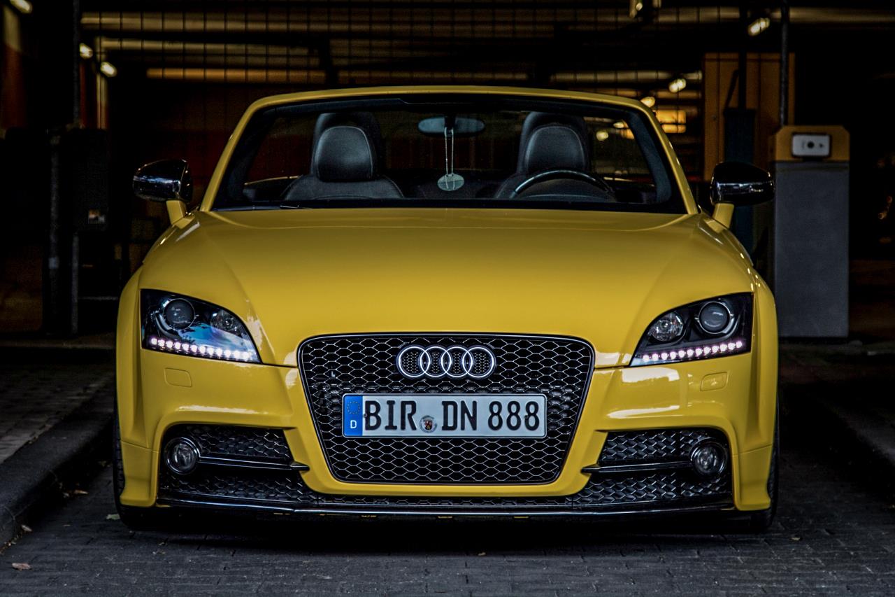 Audi TTS Imolagelb Front
