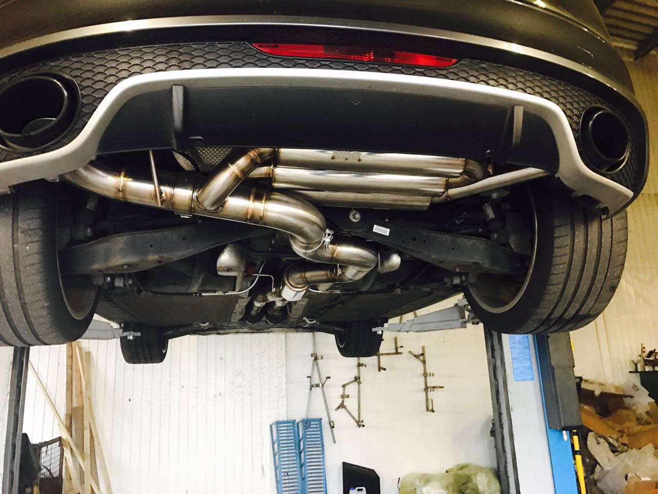 Exhaust brutal