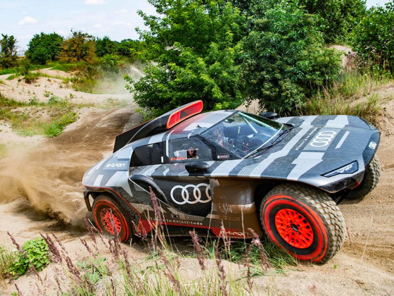 2022 Dakar Rally RSQ E-Tron